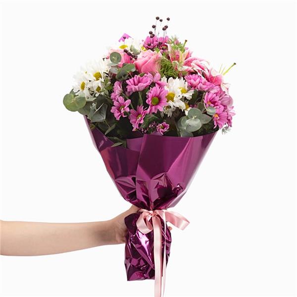 Pembe Lilyumlar ve Papatyalar